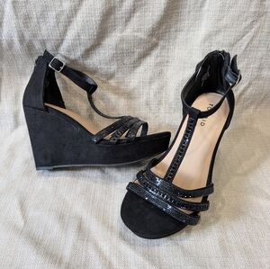 Torrid Wedge Heel Shoes! Size 9!